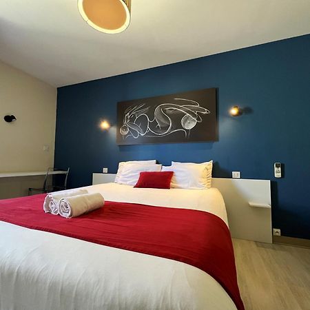 Brit Hotel Du Parc Niort Centre-Parking Gratuit Экстерьер фото