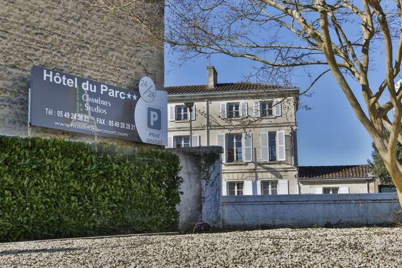 Brit Hotel Du Parc Niort Centre-Parking Gratuit Экстерьер фото