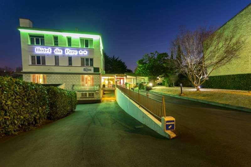 Brit Hotel Du Parc Niort Centre-Parking Gratuit Экстерьер фото