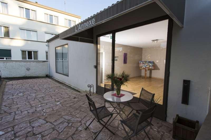 Brit Hotel Du Parc Niort Centre-Parking Gratuit Ресторан фото