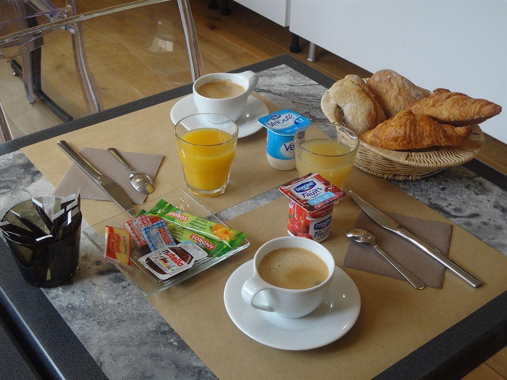 Brit Hotel Du Parc Niort Centre-Parking Gratuit Экстерьер фото