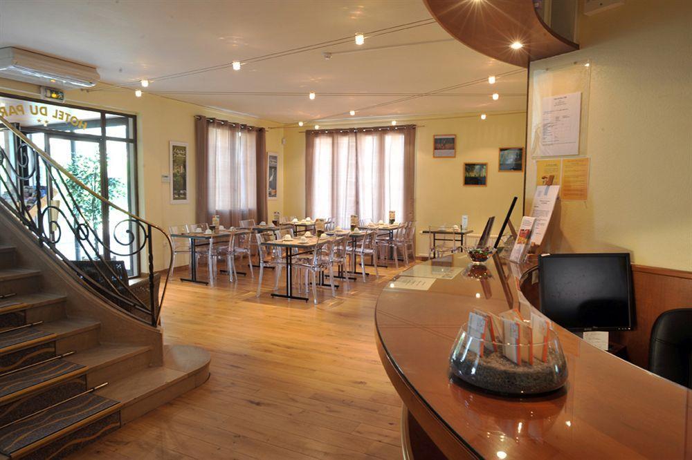 Brit Hotel Du Parc Niort Centre-Parking Gratuit Экстерьер фото