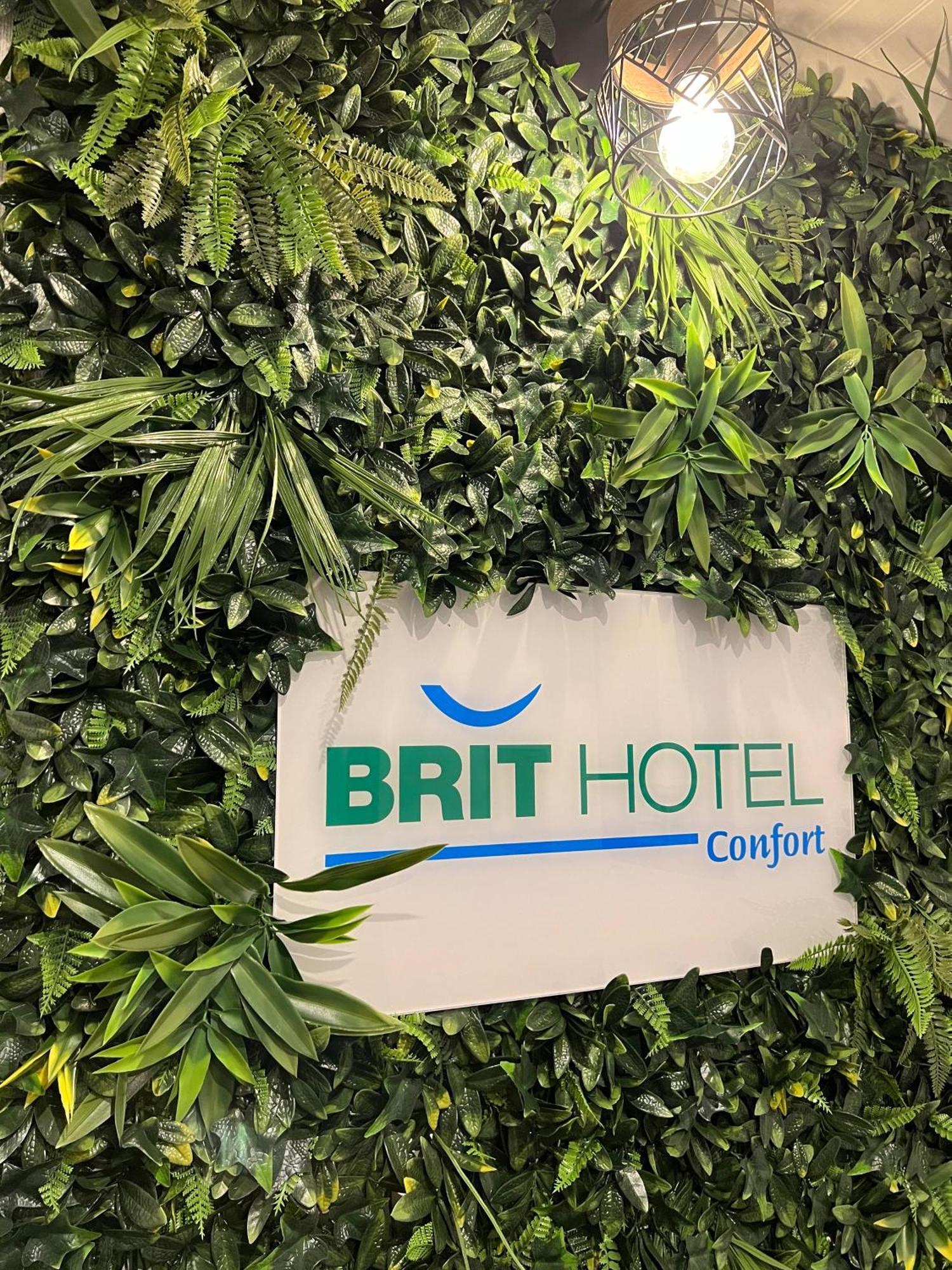 Brit Hotel Du Parc Niort Centre-Parking Gratuit Экстерьер фото