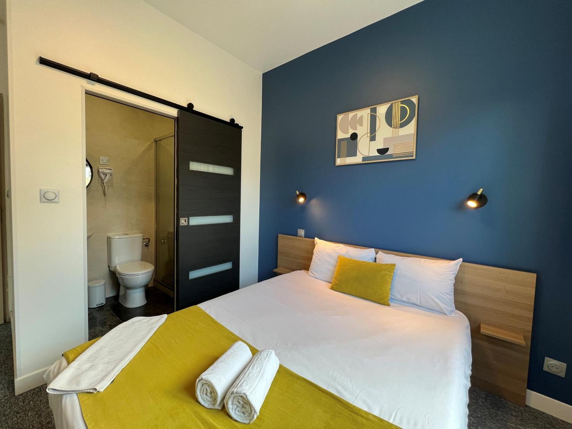Brit Hotel Du Parc Niort Centre-Parking Gratuit Экстерьер фото