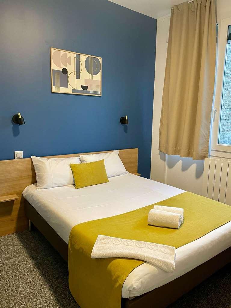 Brit Hotel Du Parc Niort Centre-Parking Gratuit Номер фото