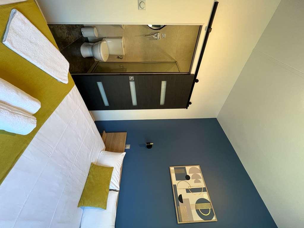 Brit Hotel Du Parc Niort Centre-Parking Gratuit Номер фото